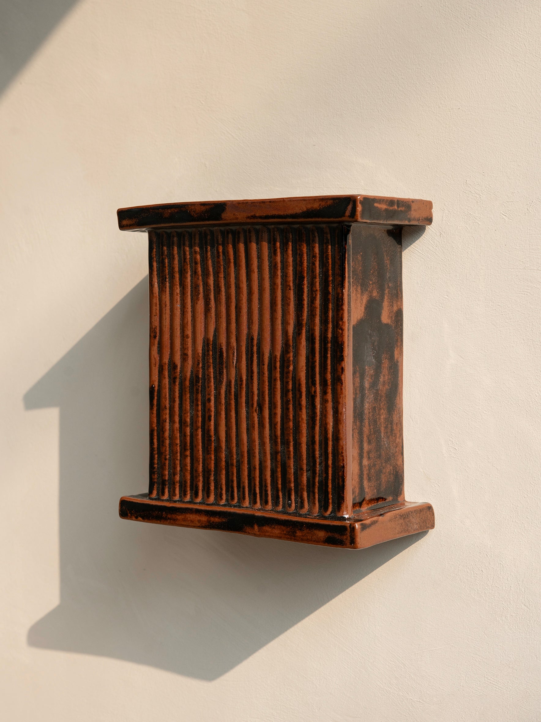 DIN Sconce - Din Daeng Red