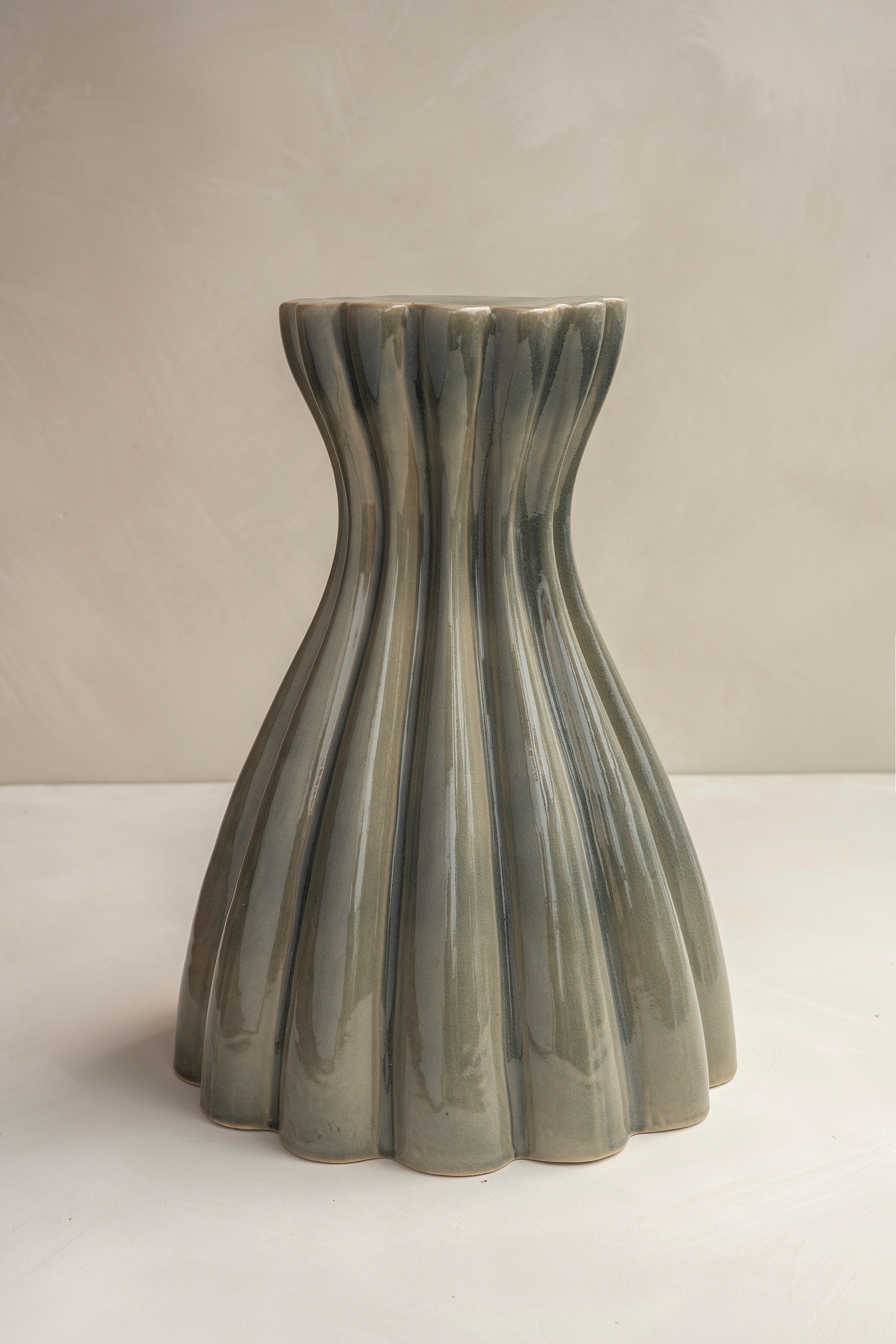 DIN Side Table - Kwan Gray